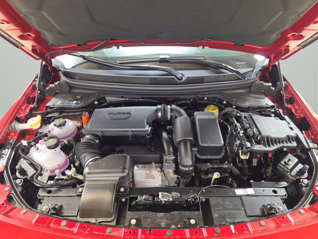 2026 Red Hot Pearlcoat Jeep Cherokee Laredo 4X4 SUV