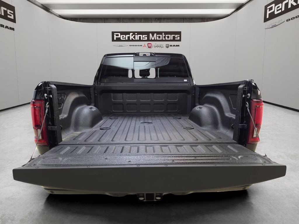 2026 Diamond Black Crystal Pearlcoat Ram 2500 Laramie 4X4 Truck