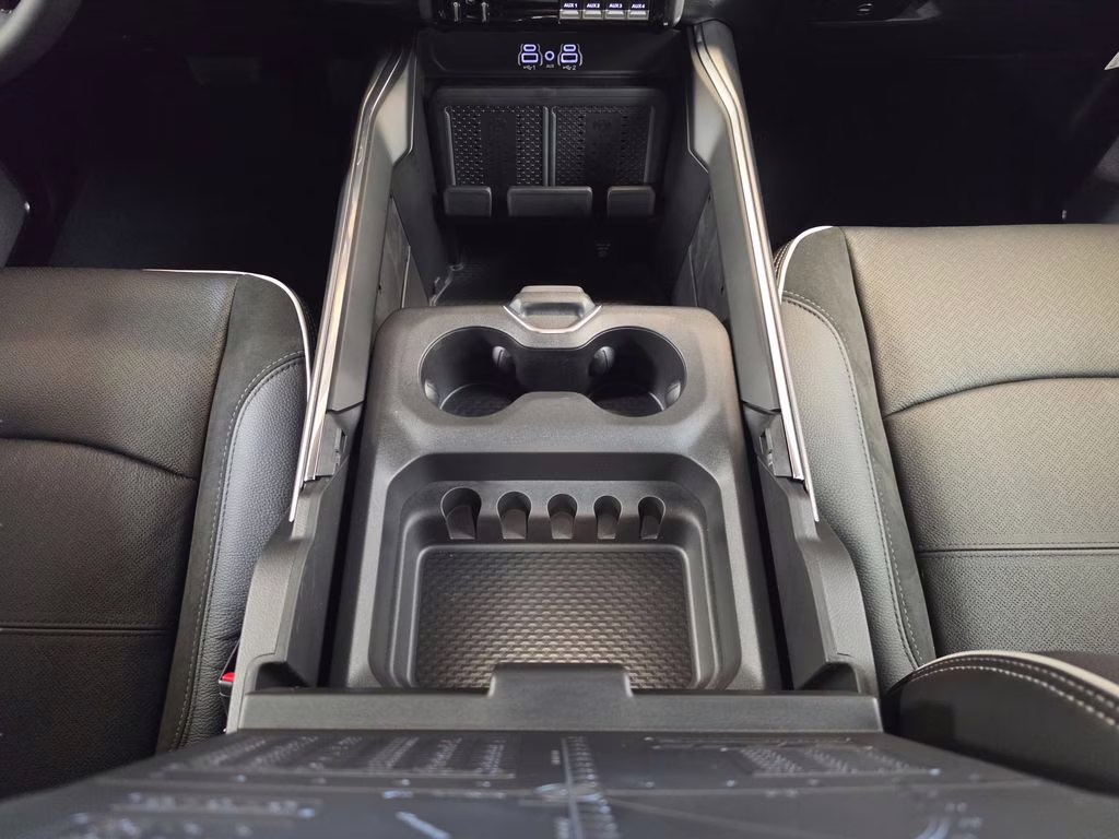 2026 Diamond Black Crystal Pearlcoat Ram 2500 Laramie 4X4 Truck