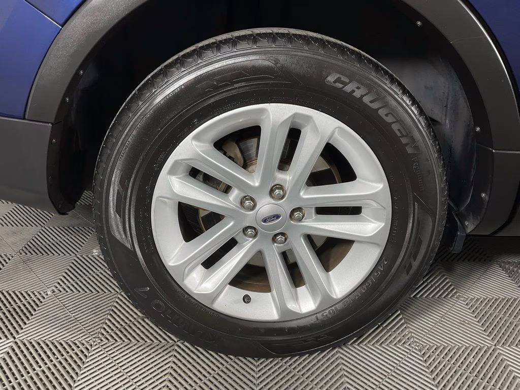 2012 Dark Blue Pearl Metallic Ford Explorer XLT FWD SUV