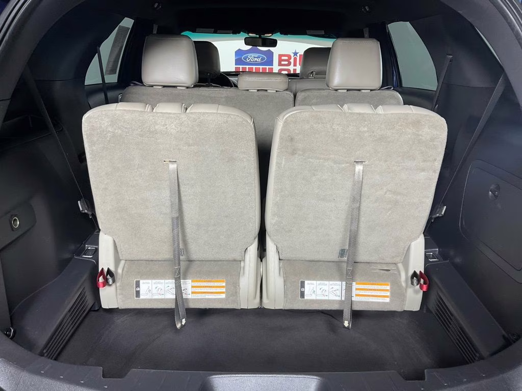 2012 Dark Blue Pearl Metallic Ford Explorer XLT FWD SUV