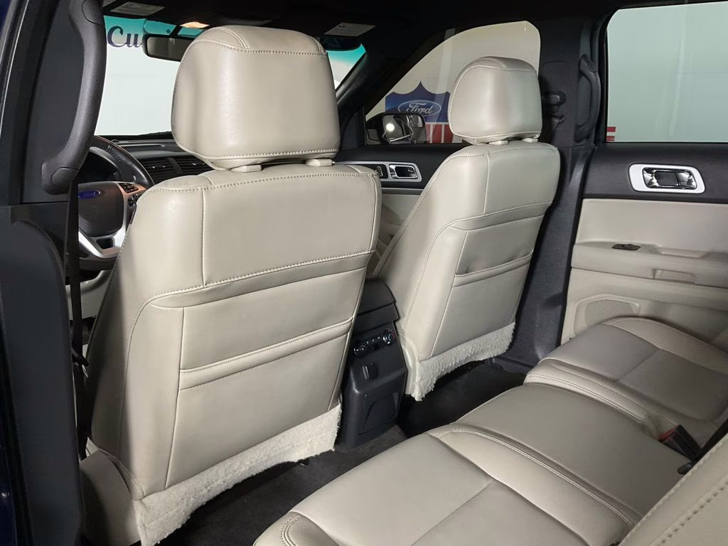 2012 Dark Blue Pearl Metallic Ford Explorer XLT FWD SUV