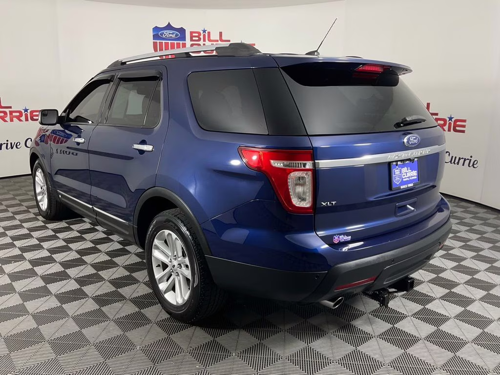 2012 Dark Blue Pearl Metallic Ford Explorer XLT FWD SUV