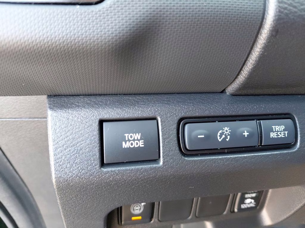 2024 Tactical Green Metallic Nissan Frontier PRO-X w/Convenience & Tech Pkg RWD Truck