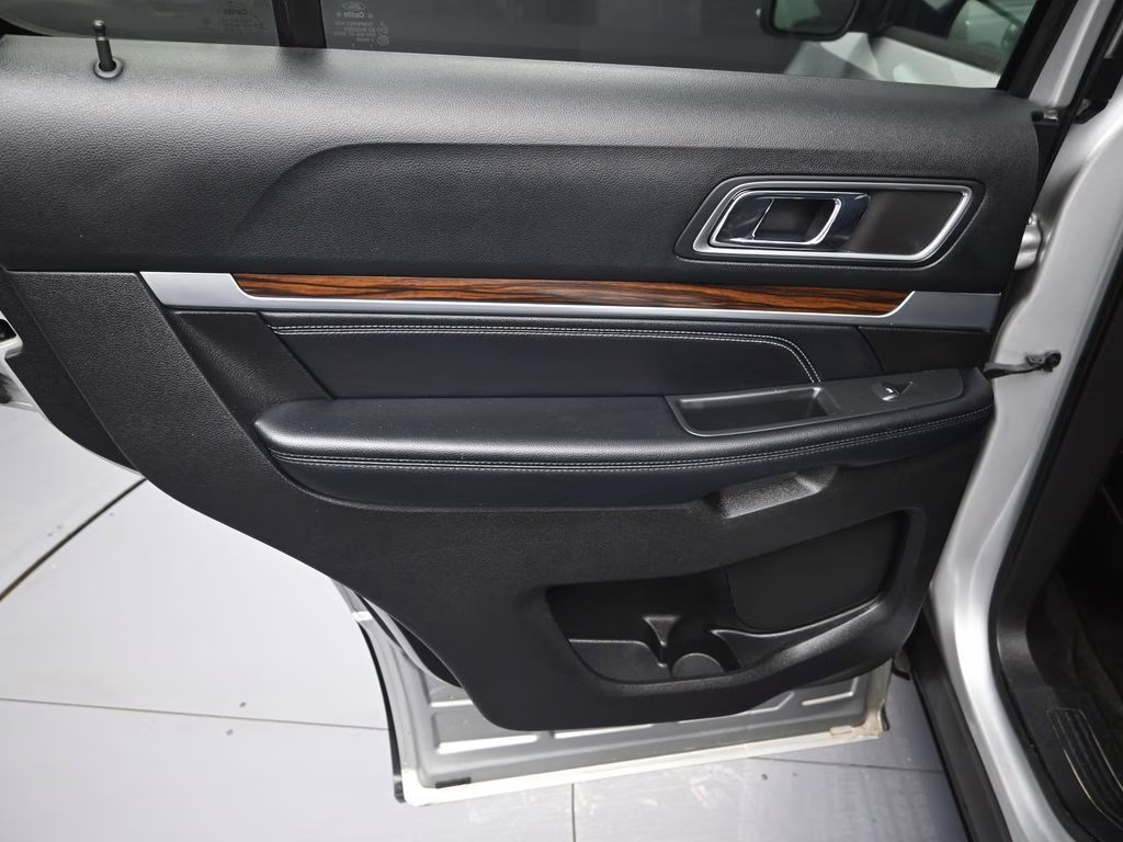 2017 Ingot Silver Ford Explorer Limited 4X4 SUV