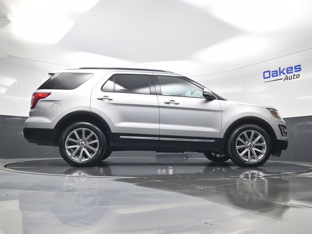 2017 Ingot Silver Ford Explorer Limited 4X4 SUV