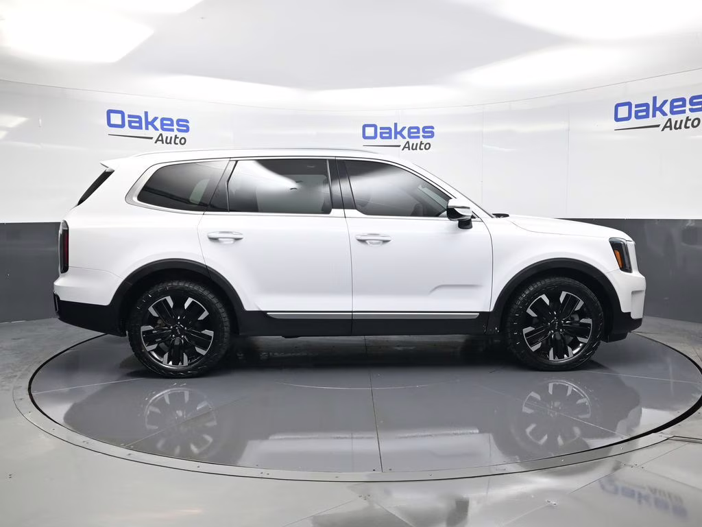 2024 Glacial White Pearl Kia Telluride SX AWD SUV
