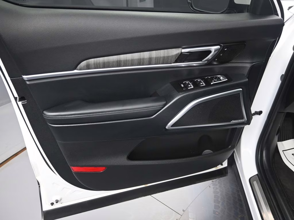 2024 Glacial White Pearl Kia Telluride SX AWD SUV