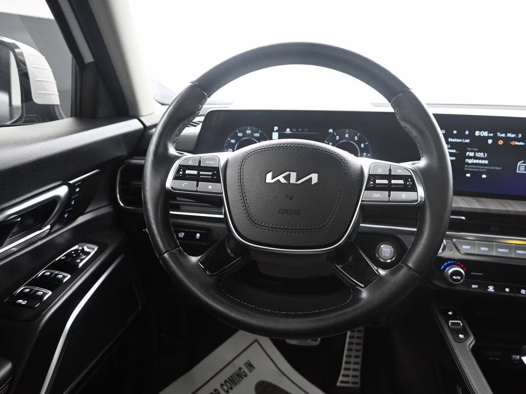 2024 Glacial White Pearl Kia Telluride SX AWD SUV