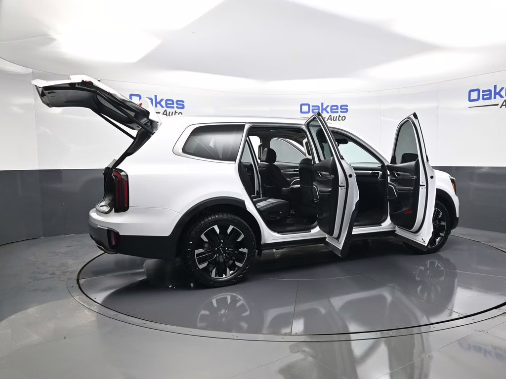 2024 Glacial White Pearl Kia Telluride SX AWD SUV