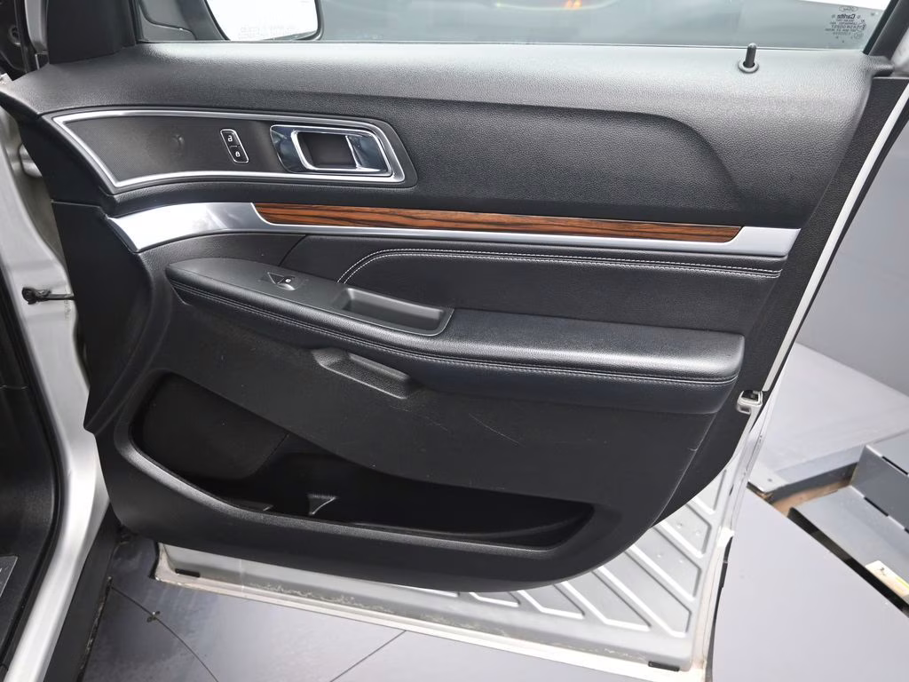 2017 Ingot Silver Ford Explorer Limited 4X4 SUV