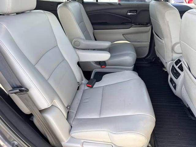 2021 Gray Honda Pilot Touring AWD SUV