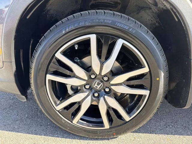 2021 Gray Honda Pilot Touring AWD SUV