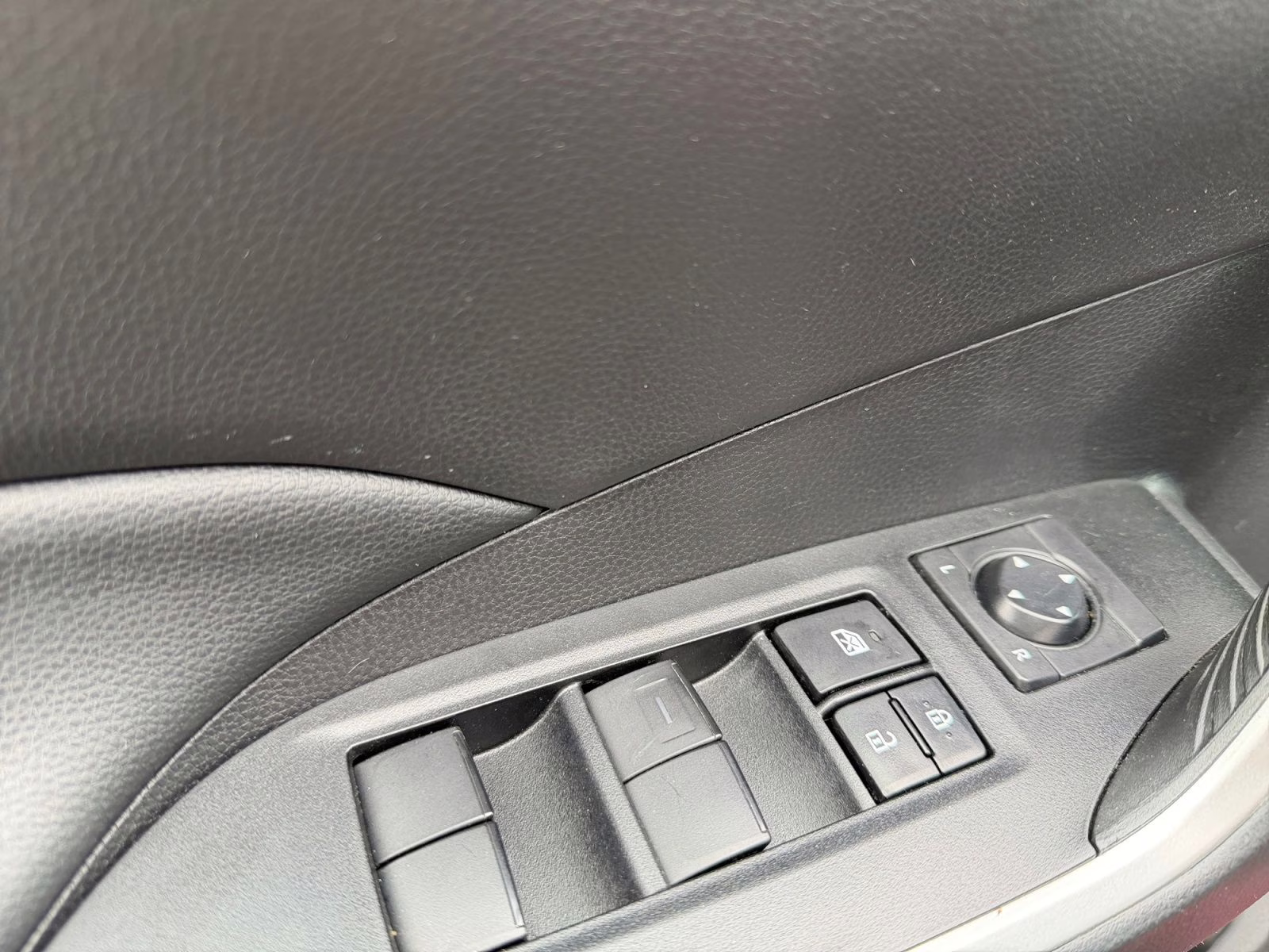 2021 Pearl Toyota RAV4 Hybrid XLE AWD SUV