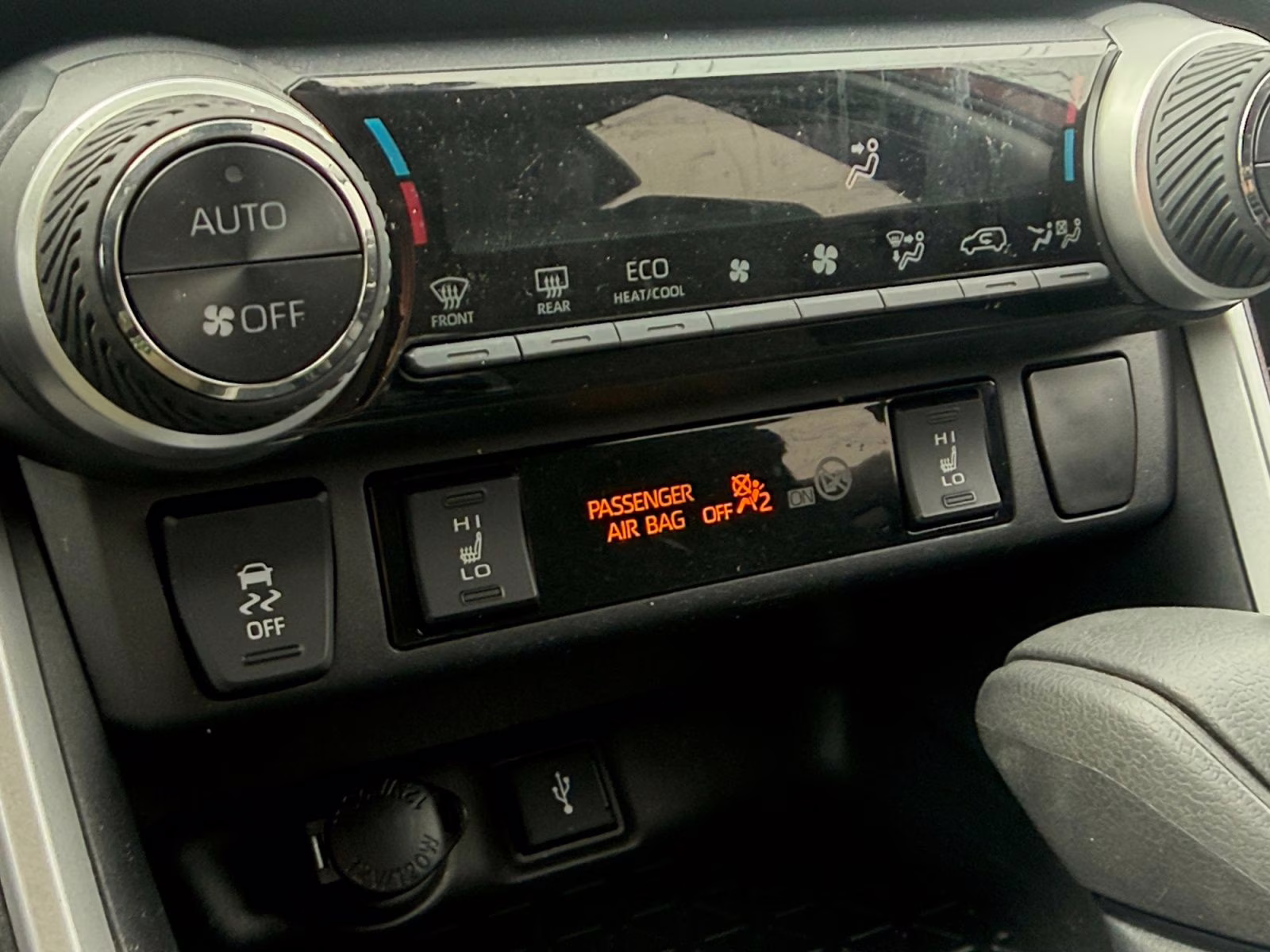 2021 Pearl Toyota RAV4 Hybrid XLE AWD SUV