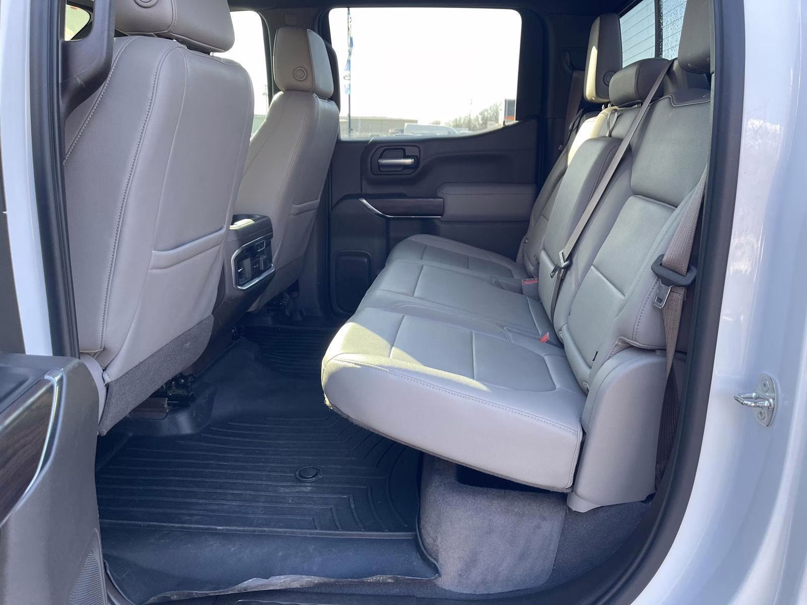 2021 White Frost Tricoat GMC Sierra 1500 SLT 4X4 Truck