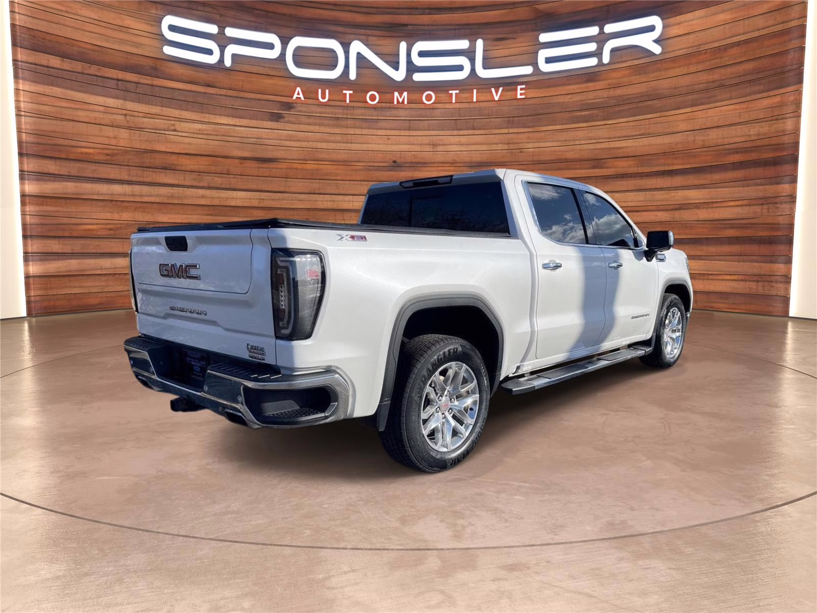 2021 White Frost Tricoat GMC Sierra 1500 SLT 4X4 Truck