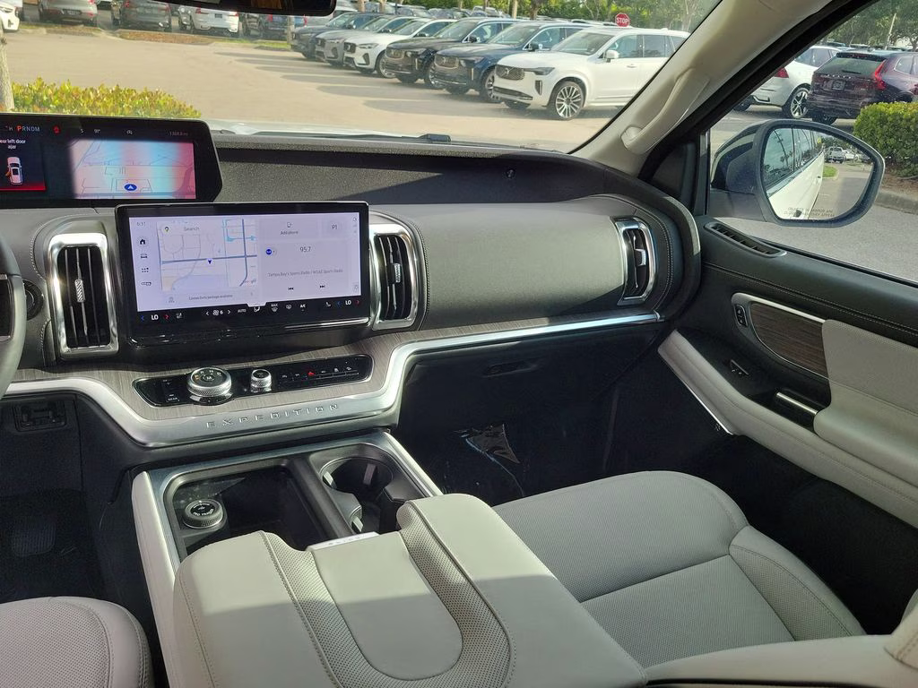 2026 STAR WHITE MET TRI-COAT Ford Expedition Max Platinum Max 4X4 SUV