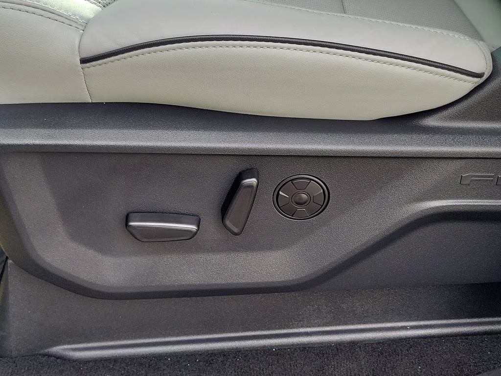 2026 STAR WHITE MET TRI-COAT Ford Expedition Max Platinum Max 4X4 SUV