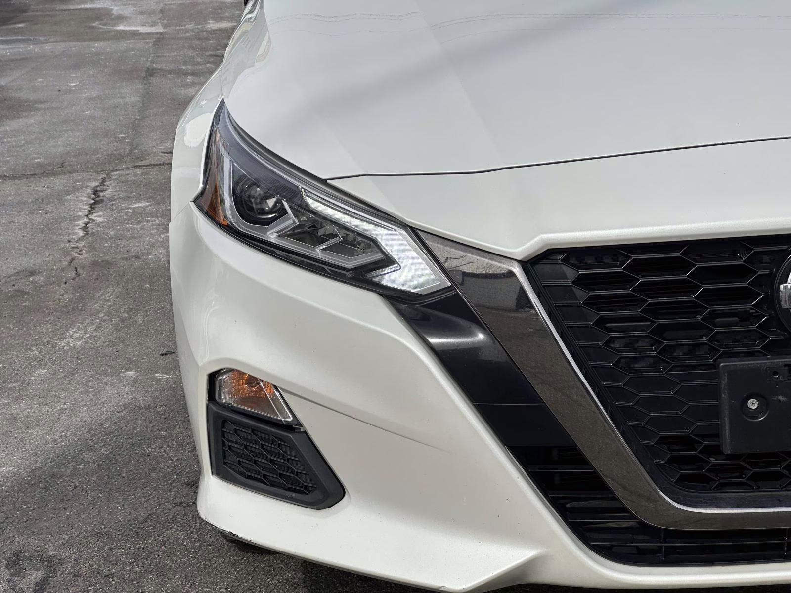 2020 Glacier White Nissan Altima 2.5 SR AWD Sedan AWD Sedan