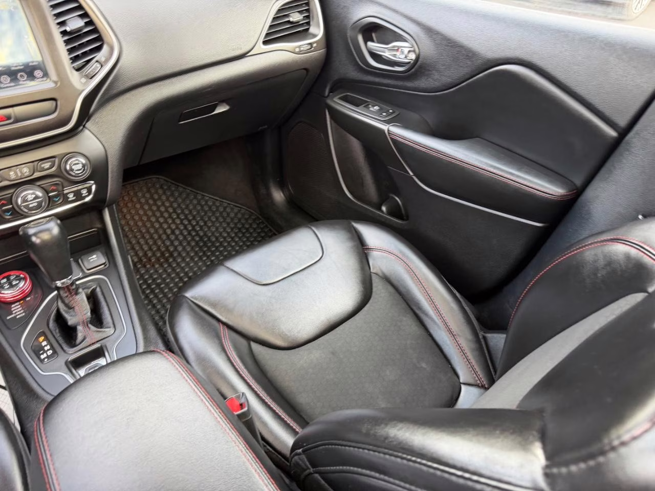 2020 Billet Silver Metallic Clearcoat Jeep Cherokee Trailhawk 4X4 SUV