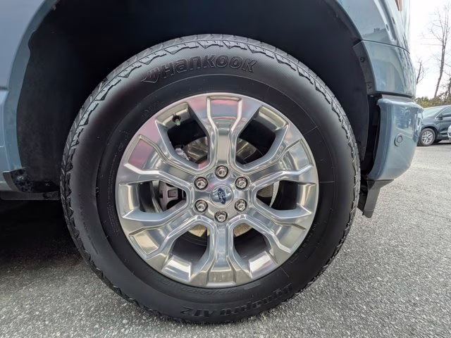2023 Azure Gray Metallic Tri-Coat Ford F-150 Platinum 4X4 Truck