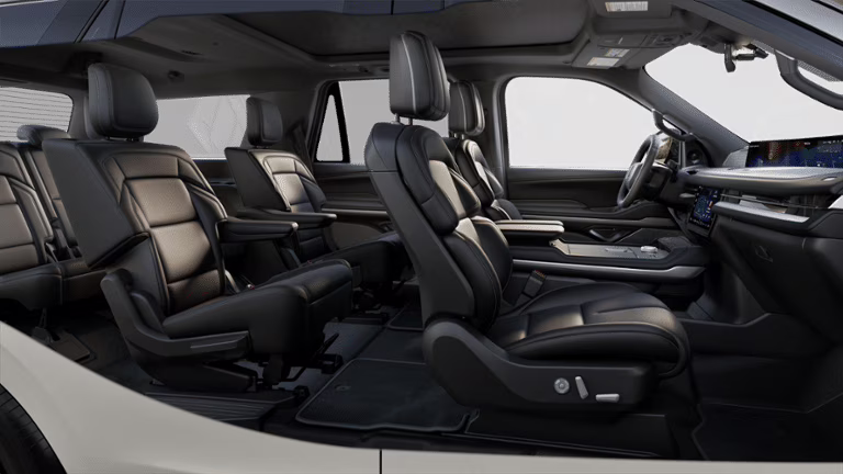 2025 White Metallic Lincoln Navigator Reserve 4X4 SUV