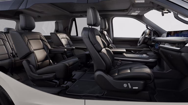 2025 White Metallic Lincoln Navigator Reserve 4X4 SUV