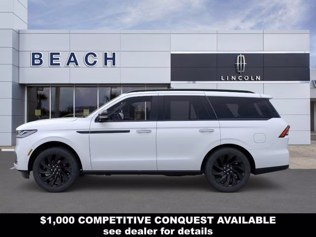 2025 White Metallic Lincoln Navigator Reserve 4X4 SUV