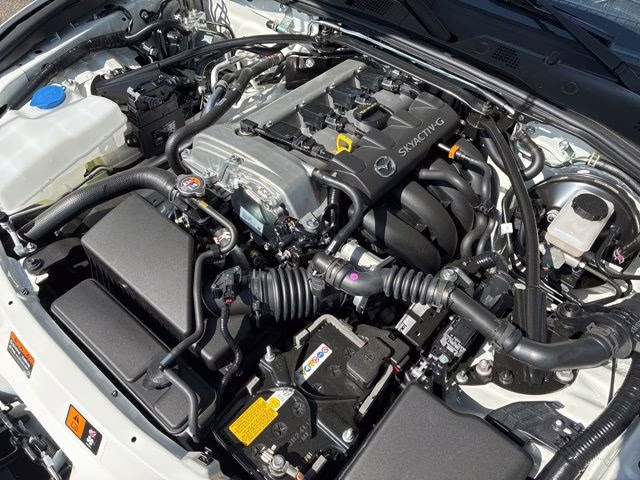 2026 Snowflake White Pearl Mica Mazda Mazda MX-5 Miata RF Grand Touring RWD Convertible