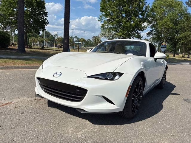 2026 Snowflake White Pearl Mica Mazda Mazda MX-5 Miata RF Grand Touring RWD Convertible
