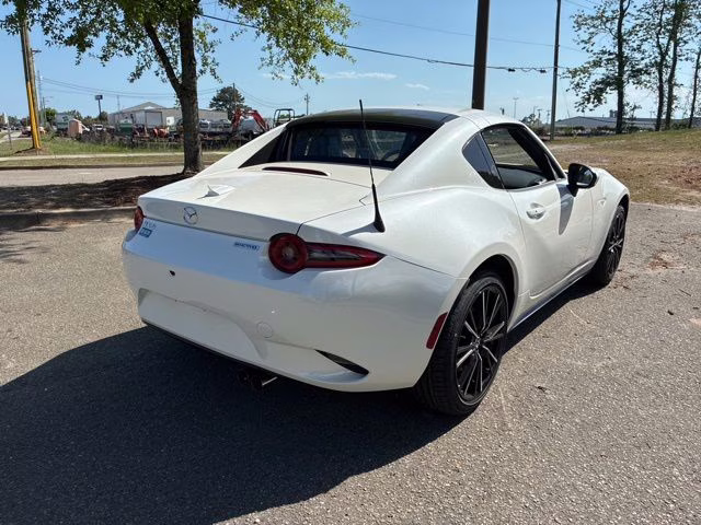 2026 Snowflake White Pearl Mica Mazda Mazda MX-5 Miata RF Grand Touring RWD Convertible