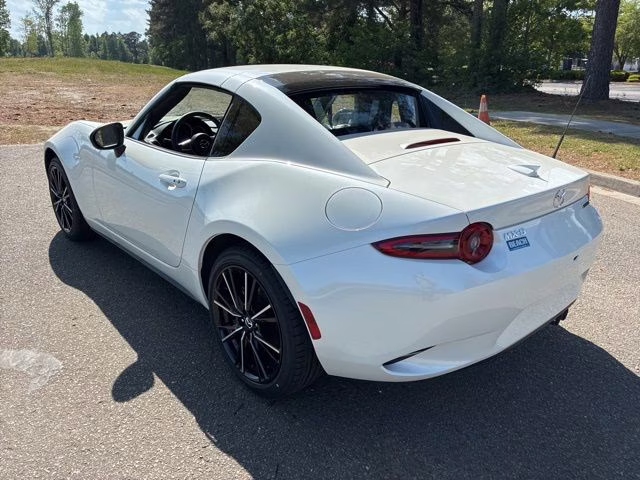 2026 Snowflake White Pearl Mica Mazda Mazda MX-5 Miata RF Grand Touring RWD Convertible