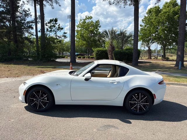 2026 Snowflake White Pearl Mica Mazda Mazda MX-5 Miata RF Grand Touring RWD Convertible