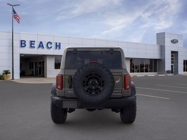 2026 Gray Ford Bronco Badlands 4X4 SUV