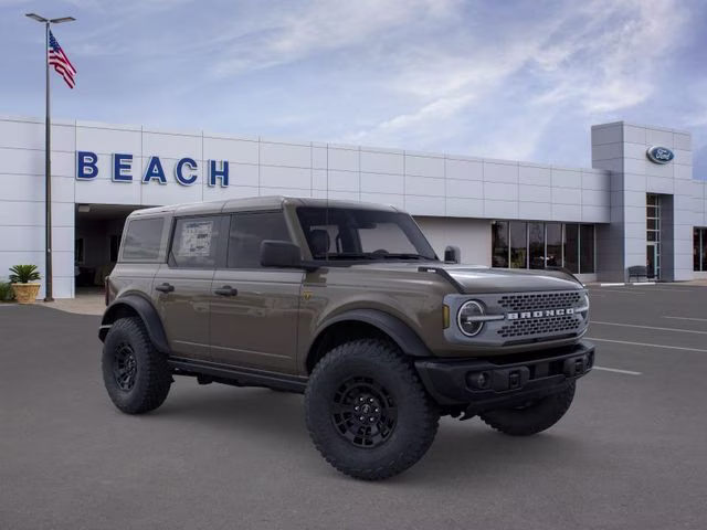 2026 Gray Ford Bronco Badlands 4X4 SUV