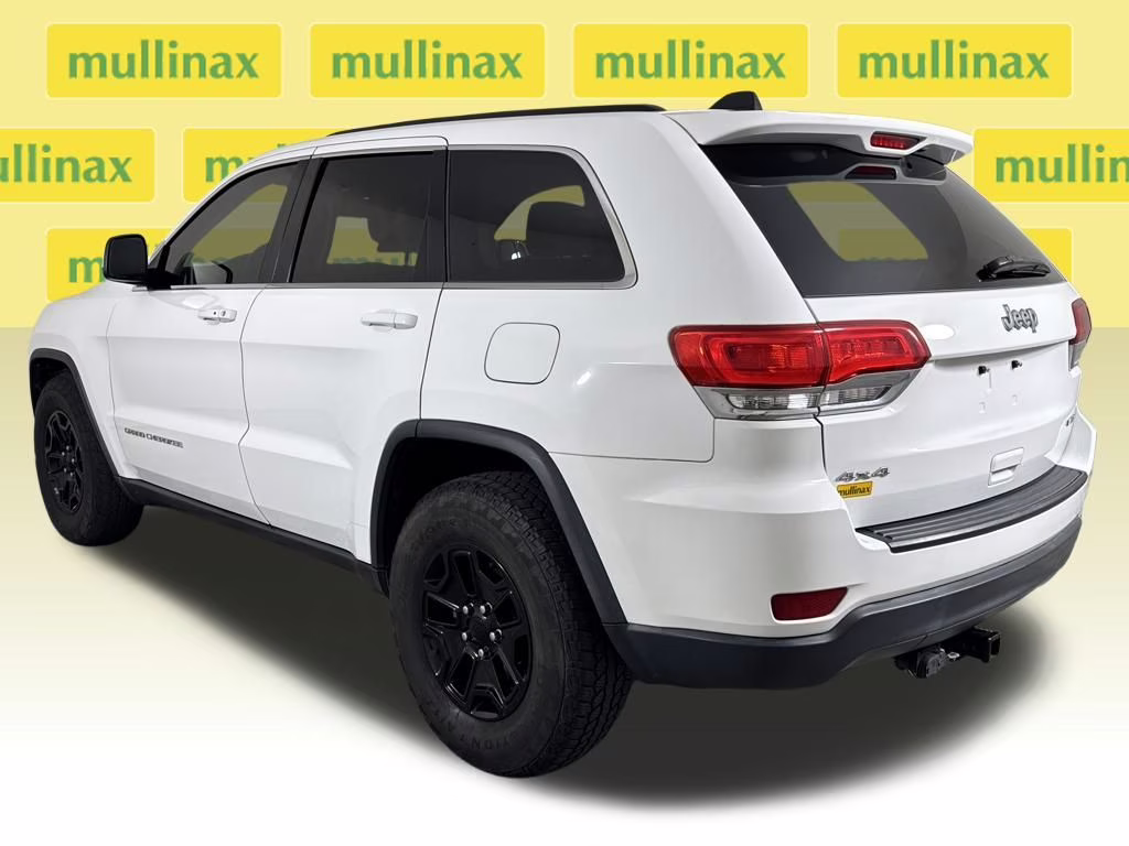 2016 Bright White Clearcoat Jeep Grand Cherokee Laredo 4X4 SUV