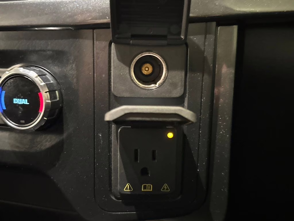 2022 Silver Metallic Ford F-150 XLT 4X4 Truck