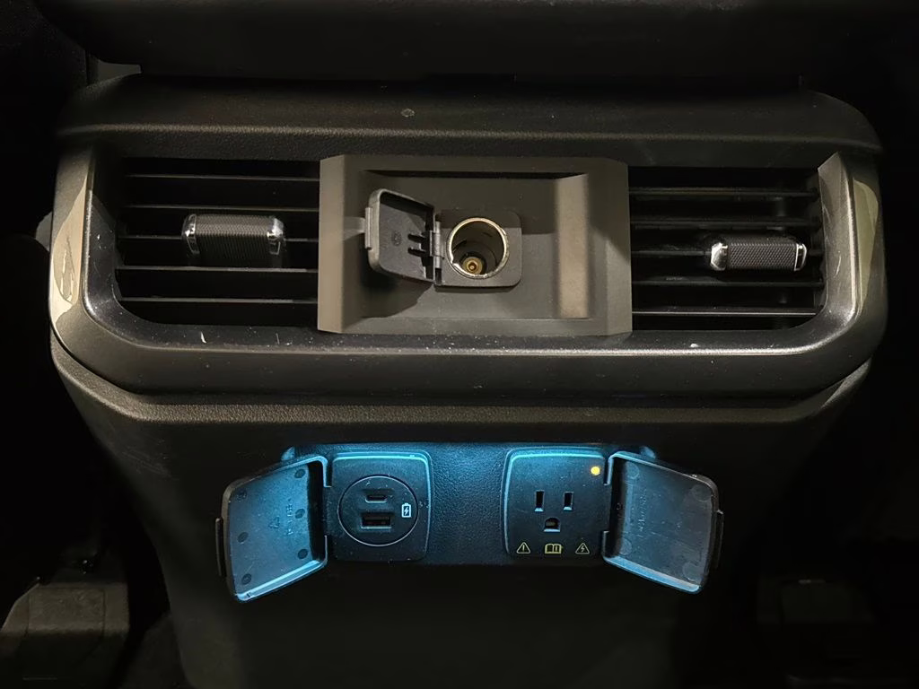 2022 Silver Metallic Ford F-150 XLT 4X4 Truck