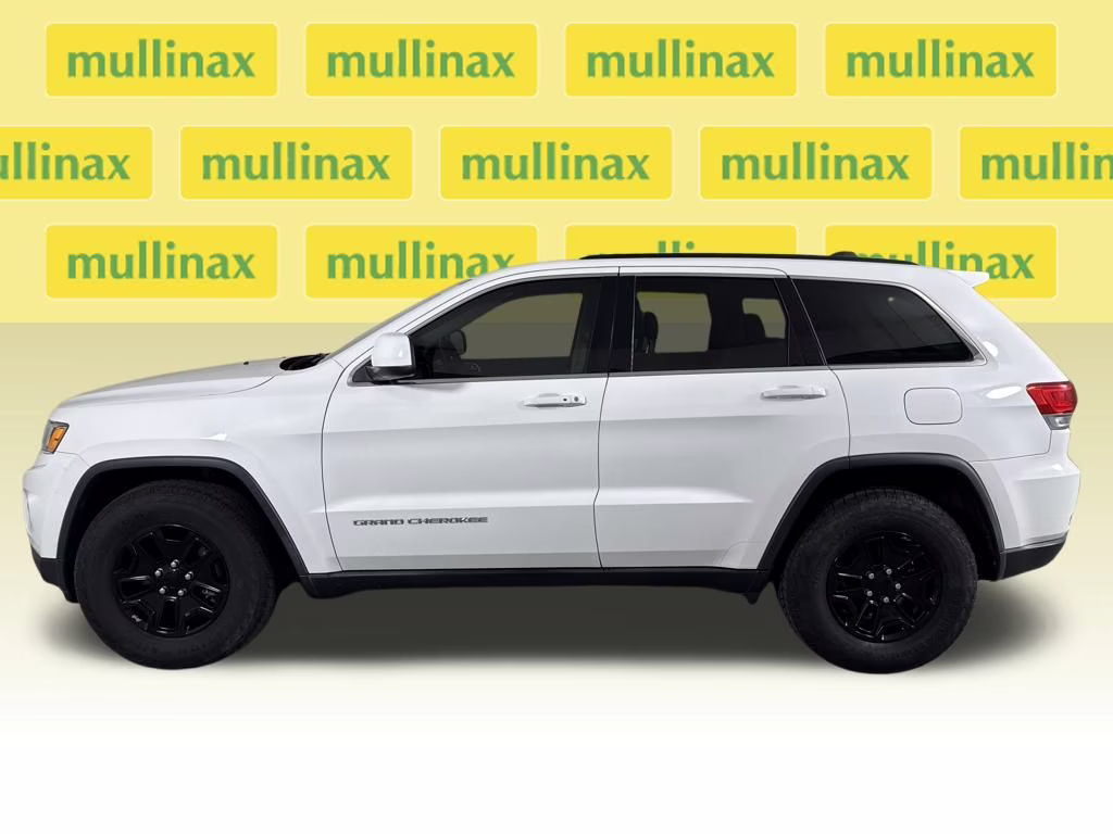 2016 Bright White Clearcoat Jeep Grand Cherokee Laredo 4X4 SUV