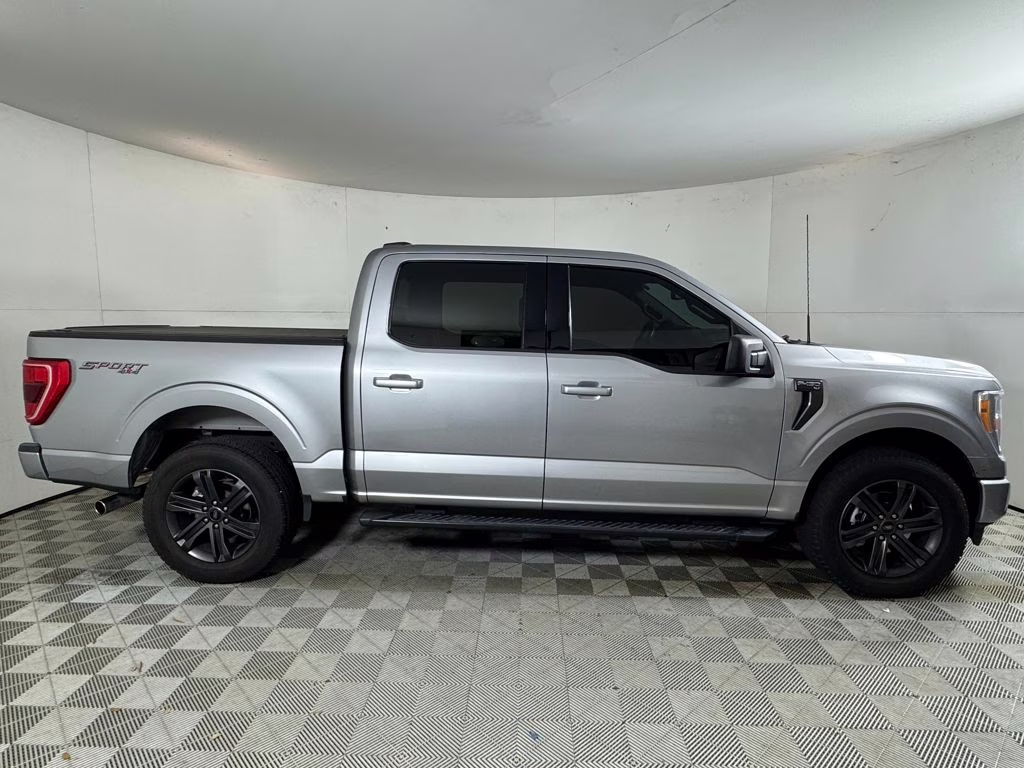 2022 Silver Metallic Ford F-150 XLT 4X4 Truck
