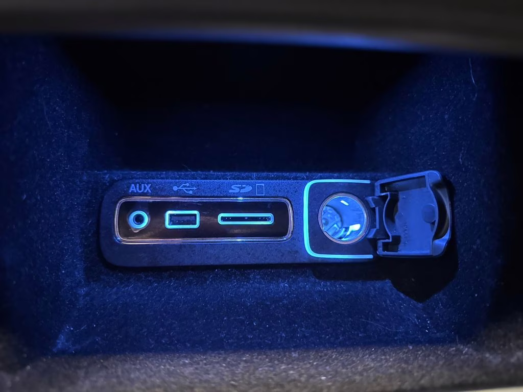 2016 Bright White Clearcoat Jeep Grand Cherokee Laredo 4X4 SUV