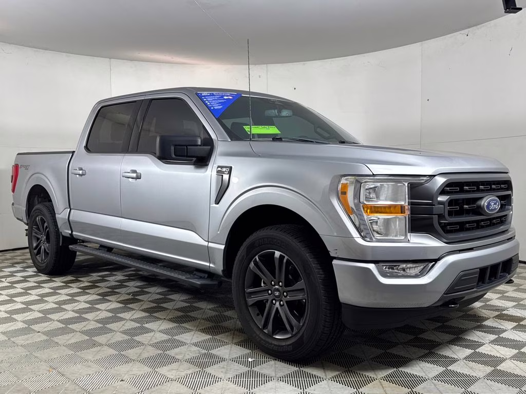 2022 Silver Metallic Ford F-150 XLT 4X4 Truck