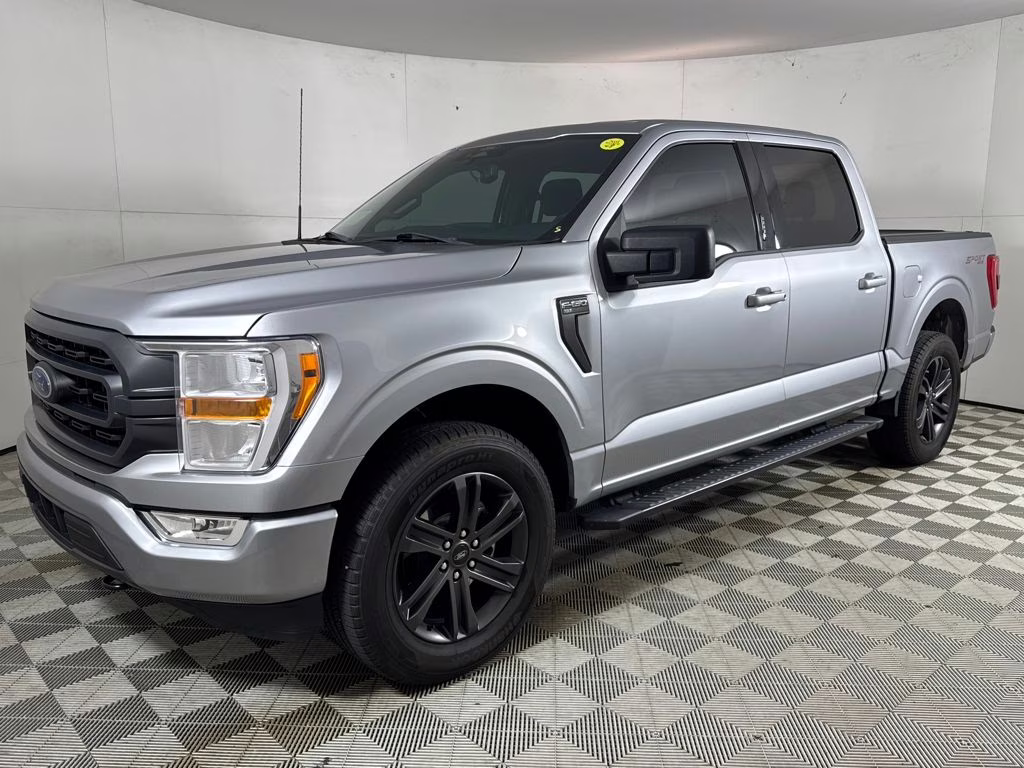 2022 Silver Metallic Ford F-150 XLT 4X4 Truck