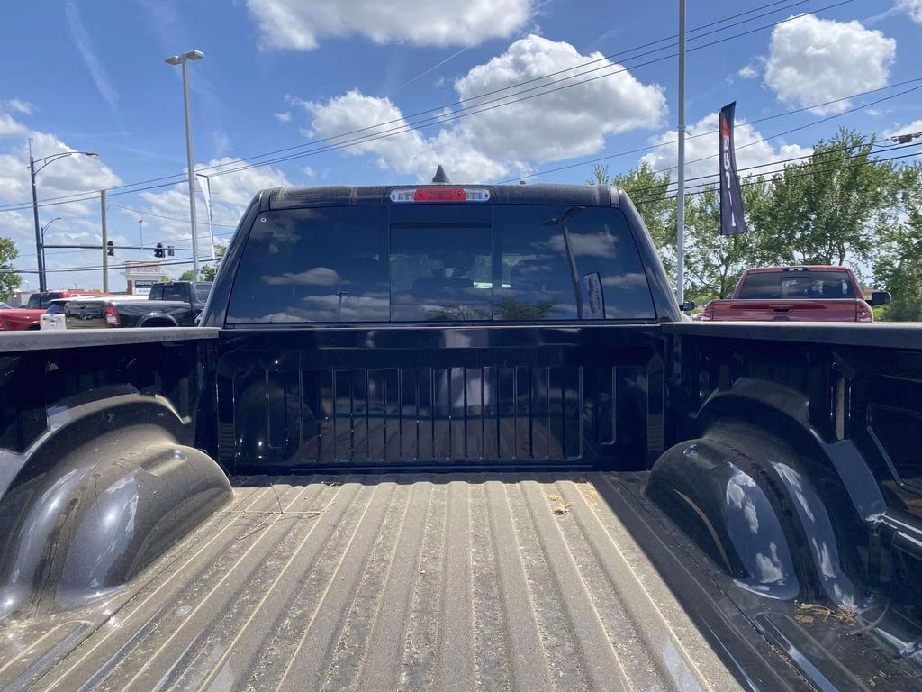 2026 Diamond Black Crystal Pearlcoat Ram 1500 Warlock 4X4 Truck