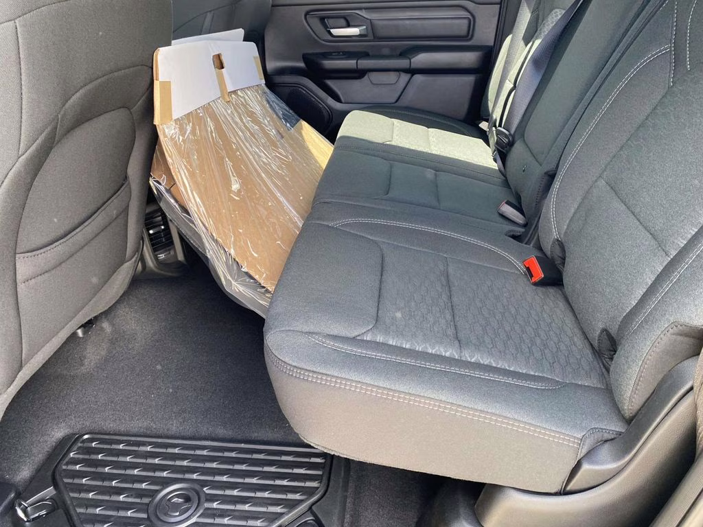 2026 Diamond Black Crystal Pearlcoat Ram 1500 Warlock 4X4 Truck