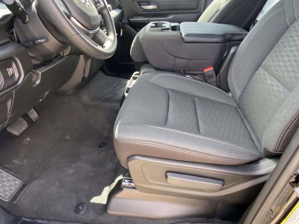 2026 Diamond Black Crystal Pearlcoat Ram 1500 Warlock 4X4 Truck