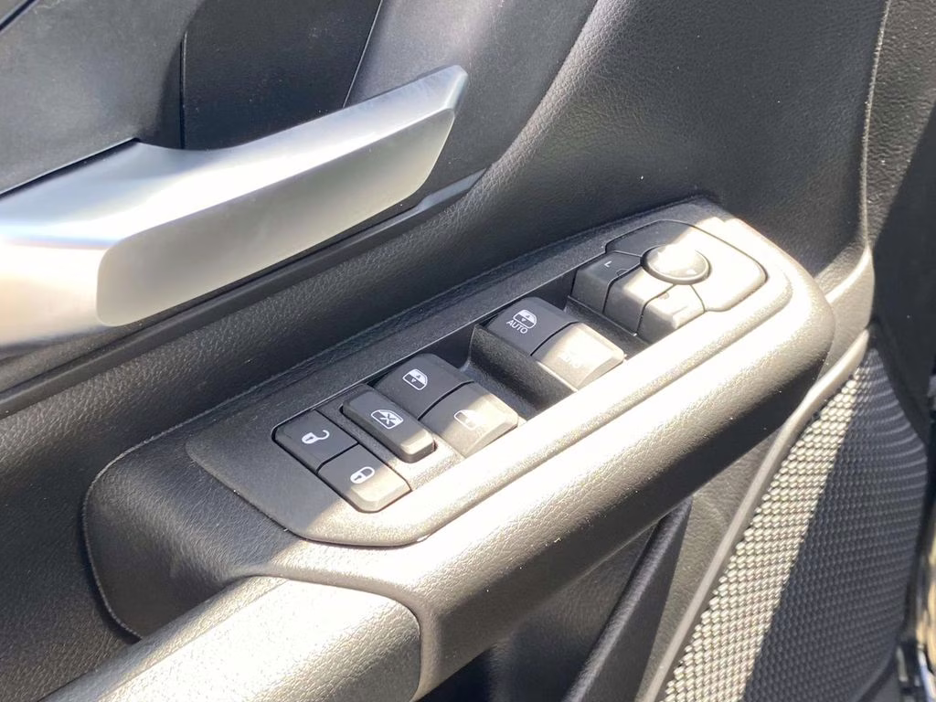 2026 Diamond Black Crystal Pearlcoat Ram 1500 Warlock 4X4 Truck