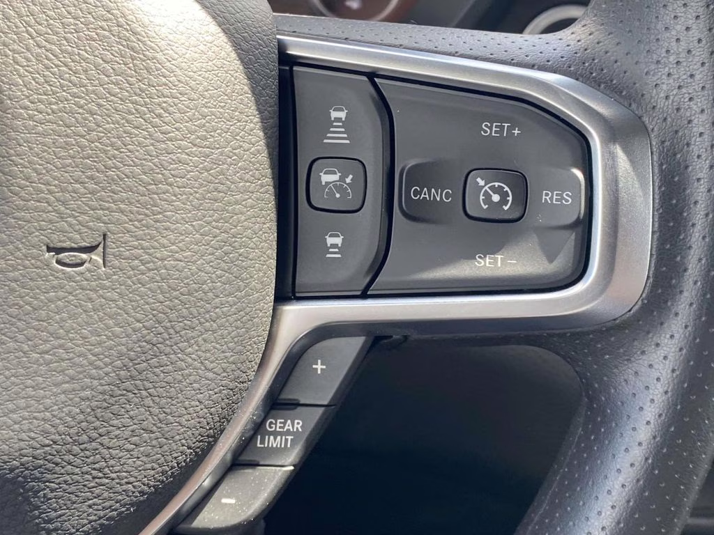 2026 Diamond Black Crystal Pearlcoat Ram 1500 Warlock 4X4 Truck