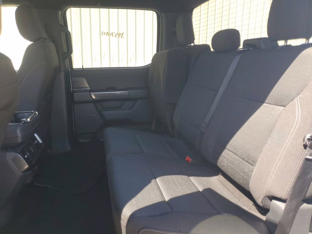 2023 Oxford White Ford F-150 XLT 4X4 Truck